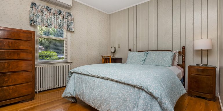 517 Herzel Blvd-42