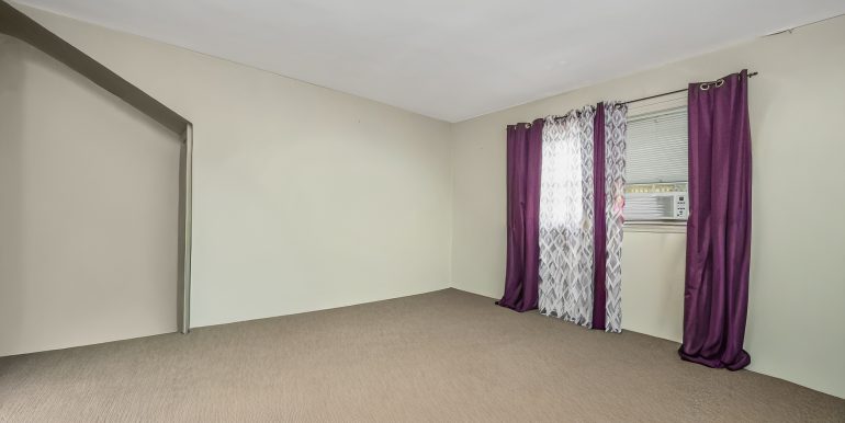 517 Herzel Blvd-5 copy