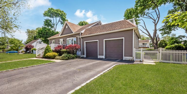 517 Herzel Blvd-50 copy