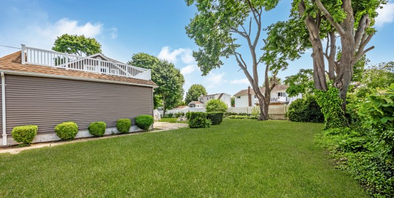 517 Herzel Blvd-52 copy