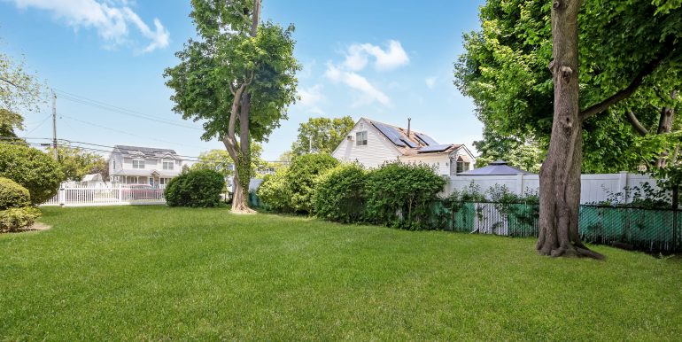 517 Herzel Blvd-58 copy