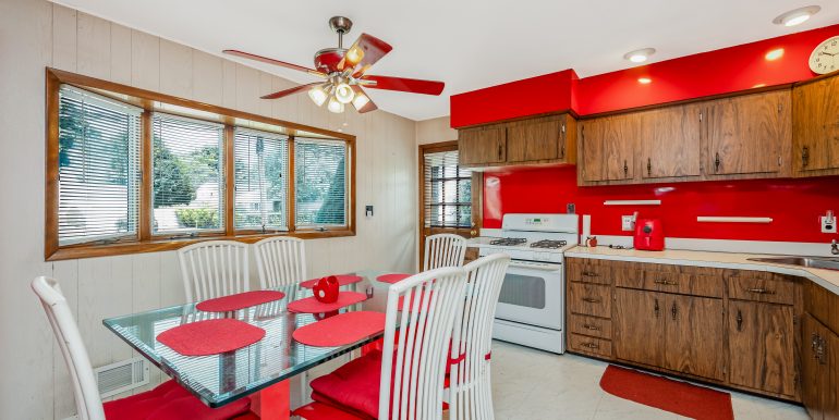 19 Glenda Dr-14