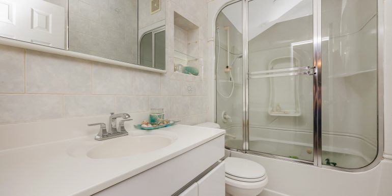 19 Glenda Dr-25