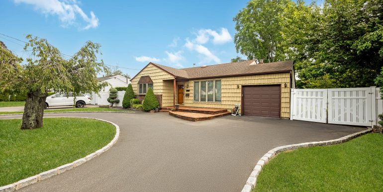 19 Glenda Dr-45 copy