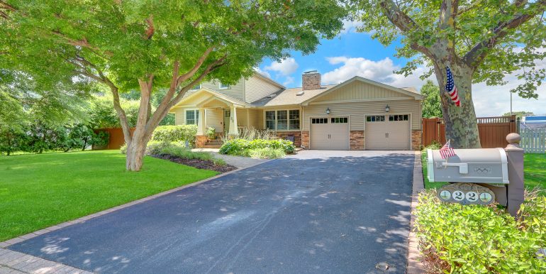 22-Larkspur-Dr