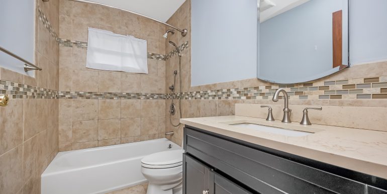 23 Country Lane Dr-46