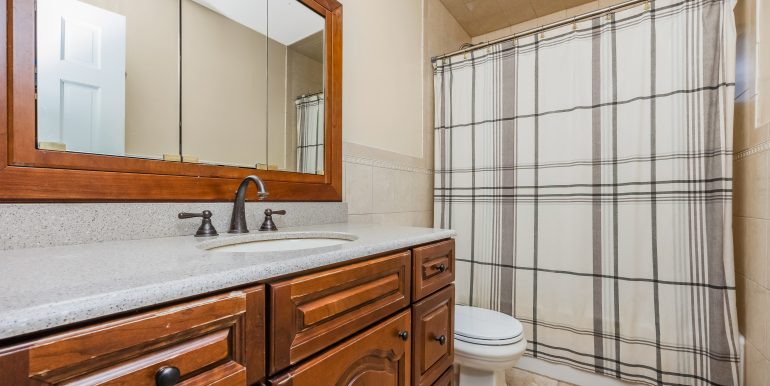 373 Nicholls Rd-10